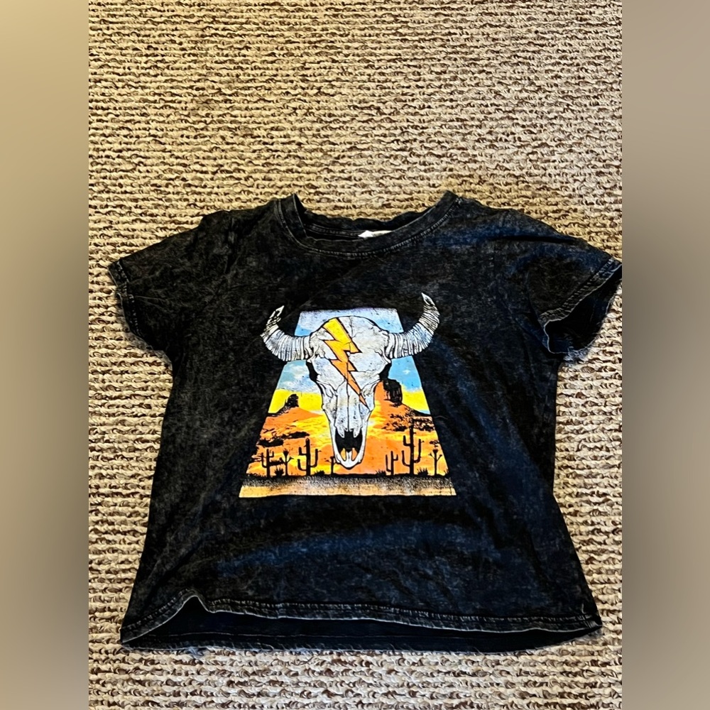 Cow skull sunset t-shirt